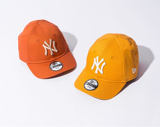 New Era 9FORTY Kids MLB League Essential New York Yankees Redwood / Oat Milk Cap