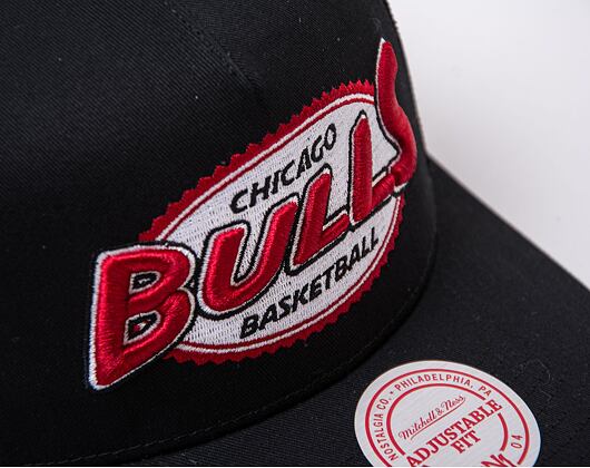 Kšiltovka Mitchell & Ness NBA Team Seal Trucker HWC Bulls Black