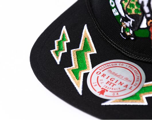 Kšiltovka Mitchell & Ness Recharge Trucker Boston Celtics Black