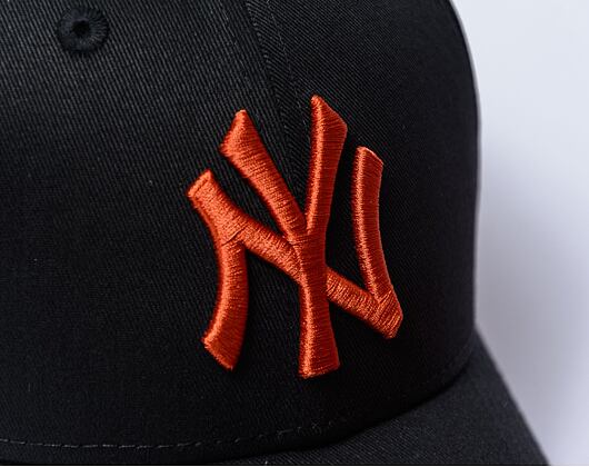 Kšiltovka New Era - 9FORTY League Essential - NY Yankees - Black / Dark Red