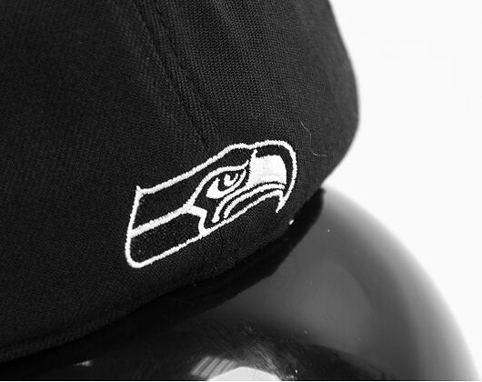 New Era 39THIRTY NFL22 Sideline Seattle Seahawks Black / White Cap