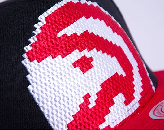 Mitchell & Ness 8 BIT XL SNAPBACK ATLANTA HAWKS Black Cap