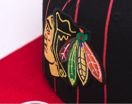 Kšiltovka Mitchell & Ness NHL TEAM PIN SNAPBACK BLACKHAWKS Black