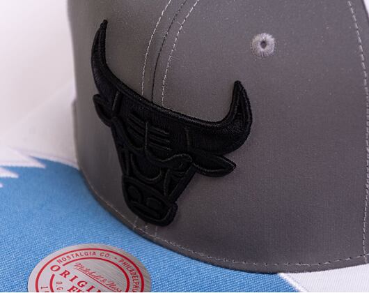 Kšiltovka Mitchell & Ness - Day 5 Snapback - Chicago Bulls - White-Blue