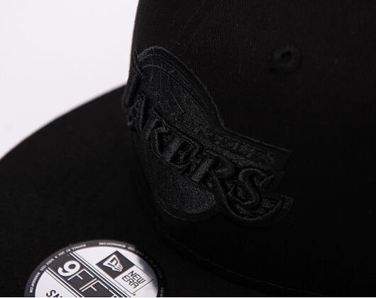 New Era 9FIFTY NBA Black on Black Los Angeles Lakers Black / Black Cap