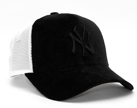 Dámská kšiltovka New Era 9FORTY Womens A-Frame Trucker MLB Velour New York Yankees Black / Black