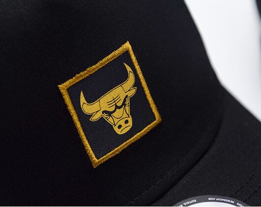 Kšiltovka New Era - 9FORTY A-Frame NBA Metallic Patch - Chicago Bulls - Black / Gold