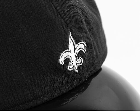 New Era 39THIRTY NFL22 Sideline New Orleans Saints Black / White Cap