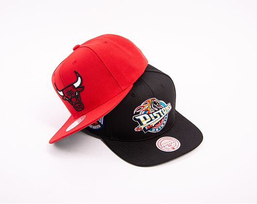 Kšiltovka Mitchell & Ness NBA Conference Patch Snapback Chicago Bulls Red