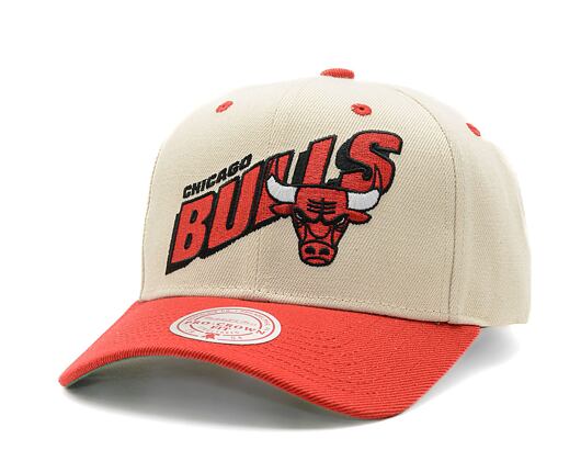 Kšiltovka NBA Retro Type Pro Snapback Chicago Bulls Off White