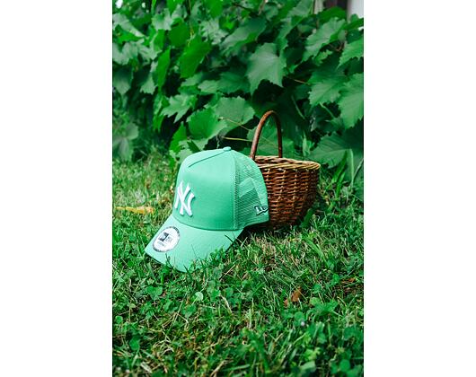 Kšiltovka New Era 9FORTY A-Frame Trucker MLB League Essential New York Yankees - Sour Green / White