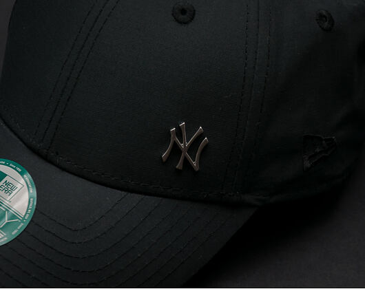 New Era 9FORTY Flawless Logo New York Yankees Black Strapback Cap