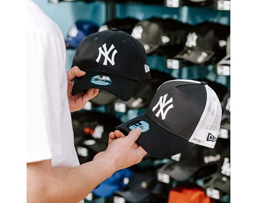 New Era Clean Trucker 2 New York Yankees Snapback Navy / Optic White Cap