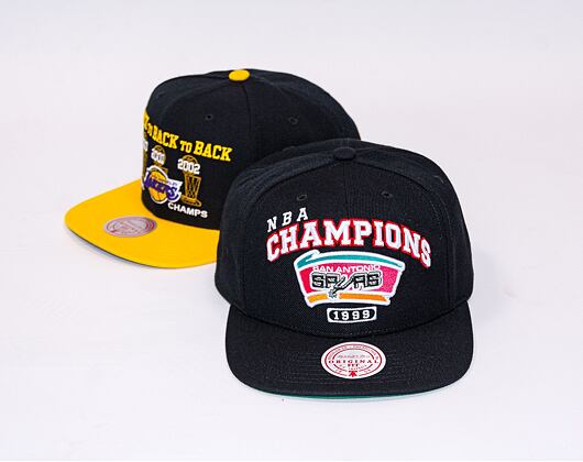 Mitchell & Ness NBA CHAMPS SNAPBACK HWC San Antonio Spurs Black Cap