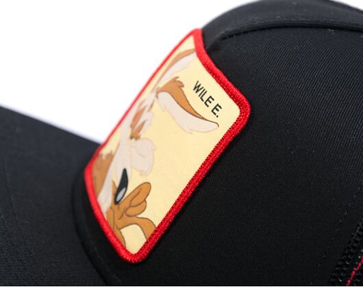 Kšiltovka Capslab Looney Tunes - Wile E. Coyote Flat v. 2 Trucker Black