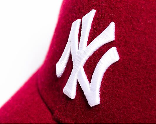 Kšiltovka New Era 9FORTY MLB Melton Wool Essential New York Yankees Cardinal / White