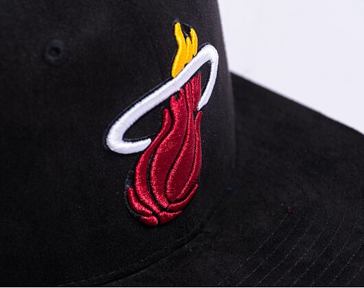 Kšiltovka Mitchell & Ness Sweet Suede Snapback Miami Heat Black