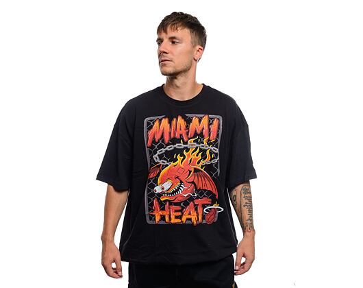 Triko New Era - Graphic Drop Shoulder Tee - Miami Heat - Black / Pinot Red