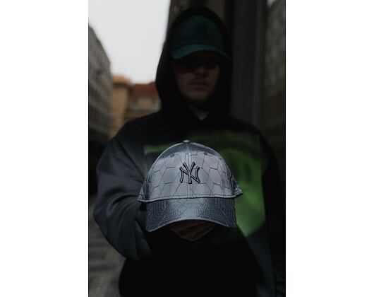 Kšiltovka New Era - 9FORTY MLB Quilted - NY Yankees - Black