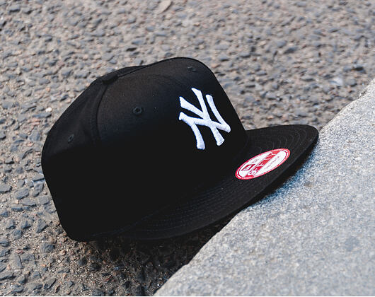 New Era 9FIFTY MLB New York Yankees Snapback Black / Optic White Cap