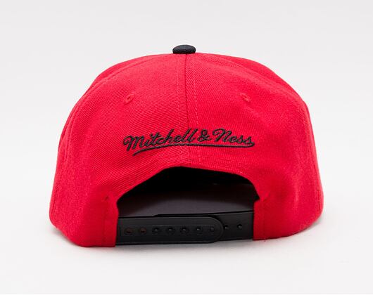 Mitchell & Ness Day One Snapback Chicago Bulls Black / White Cap