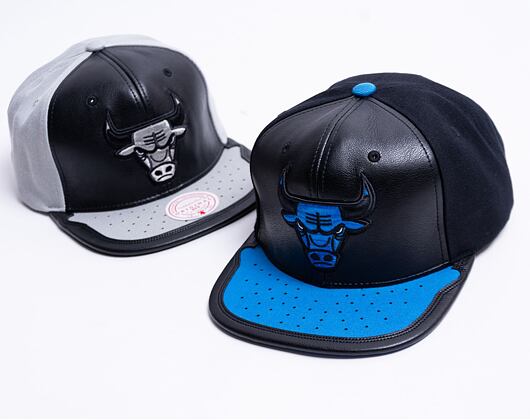 Mitchell & Ness Chicago Bulls Day One Snapback Black / Royal Cap