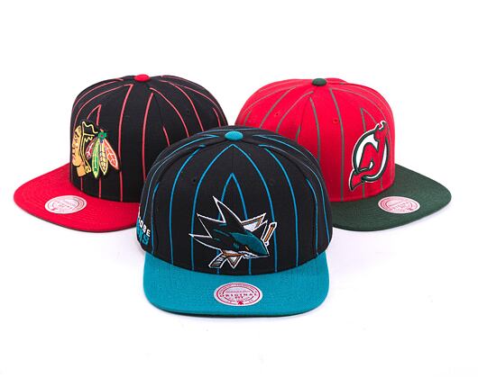 Kšiltovka Mitchell & Ness NHL TEAM PIN SNAPBACK SHARKS Black