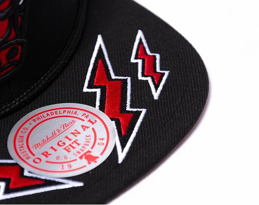 Kšiltovka Mitchell & Ness Recharge Trucker Chicago Bulls Black