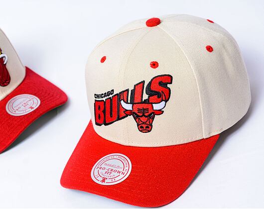 Kšiltovka NBA Retro Type Pro Snapback Chicago Bulls Off White