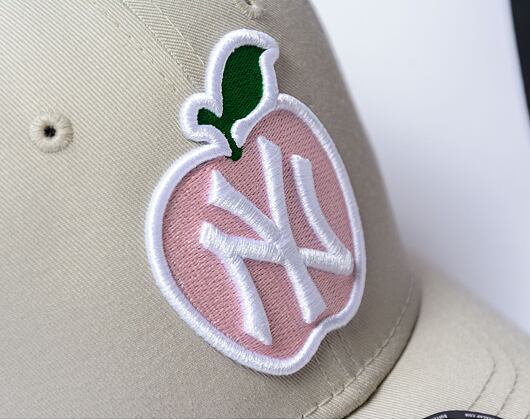 Dětská Kšiltovka New Era - 9FORTY Apple - NY Yankees - Stone / White