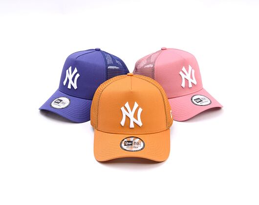 Kšiltovka New Era - MLB Essential 9FORTY Trucker - NY Yankees - Ochre / Stone