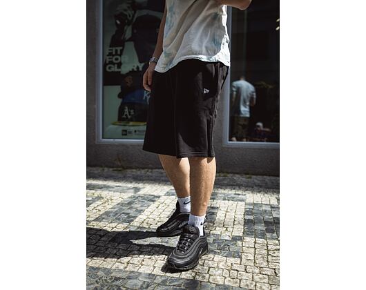 New Era Essential Shorts Black