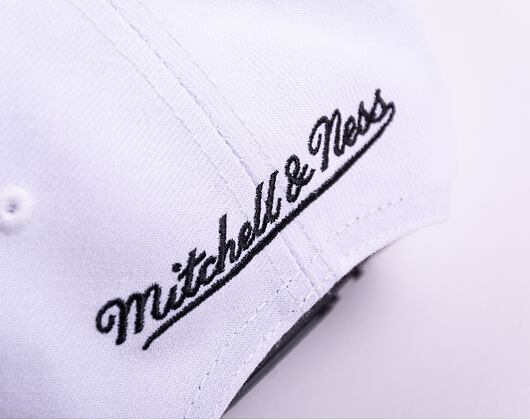 Kšiltovka Mitchell & Ness Branded Sharktooth Snapback Branded Black / White