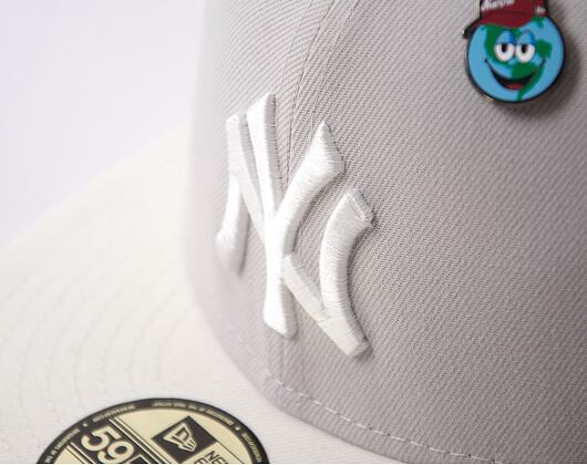 Kšiltovka New Era 59FIFTY MLB World Series Pin New York Yankees Stone / Chrome White