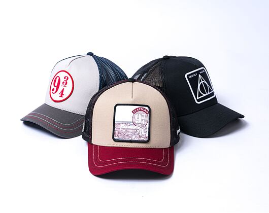 Kšiltovka Capslab Harry Potter Trucker - Hogwarts Express - Stone / Scarlet Red