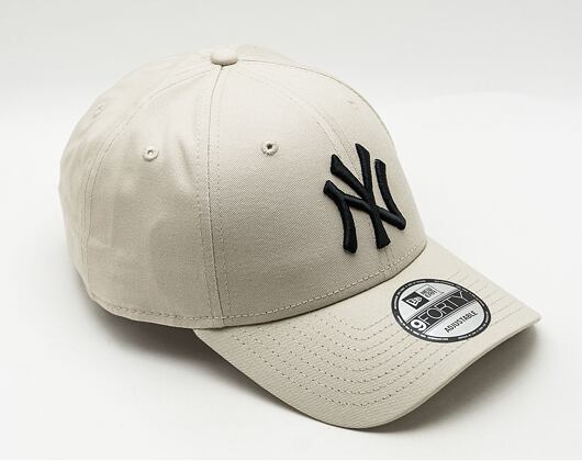 New Era 9FORTY MLB League Essential New York Yankees Strapback Stone Cap