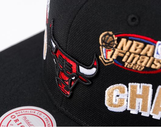 Kšiltovka Mitchell & Ness World Champs Snapback NBA Chicago Bulls Black