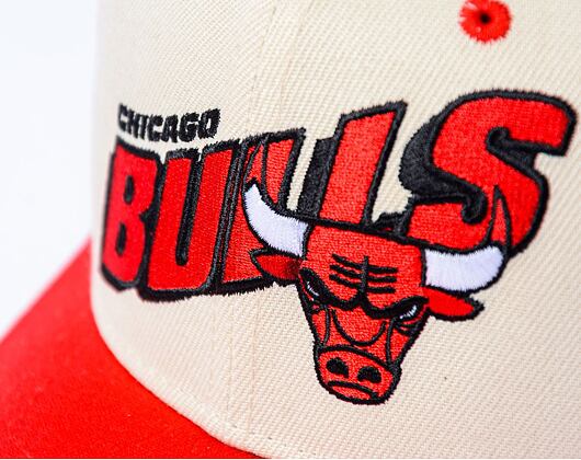 Kšiltovka NBA Retro Type Pro Snapback Chicago Bulls Off White