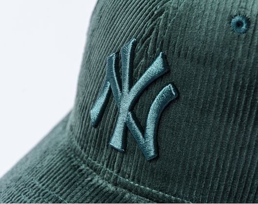 Kšiltovka New Era - 39THIRTY Cord - NY Yankees - Dark Green