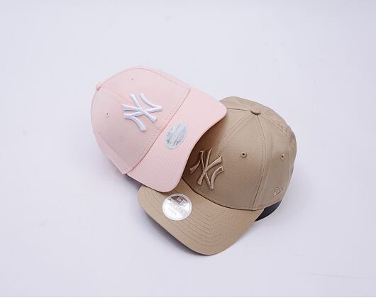 New Era League Essential New York Yankees 9FORTY Pink Strapback Womens Cap