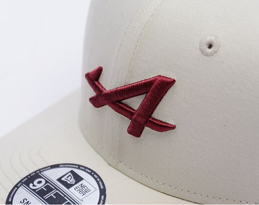 Kšiltovka New Era - F1 Seasonal 9FIFTY Original Fit - Alpine Racing - Cream / Burgundy