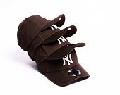 Kšiltovka New Era 9FORTY MLB League Essential New York Yankees Dark Brown / Off White