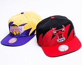 Mitchell & Ness Sharktooth Snapback HWC Chicago Bulls Black / Red Cap