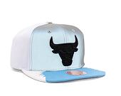 Kšiltovka Mitchell & Ness - Day 5 Snapback - Chicago Bulls - White-Blue