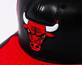 Mitchell & Ness Chicago Bulls Day One Snapback Black / Red Cap