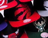 Mitchell & Ness 8 BIT XL SNAPBACK ATLANTA HAWKS Black Cap