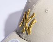 Dámská Kšiltovka New Era 9FORTY Womens Metallic Logo New York Yankees Stone / Gold