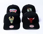 Kšiltovka NBA Monogram Trucker Chicago Bulls Black