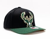 Mitchell & Ness 8 Bit XL Classic Red Milwaukee Bucks Black Cap