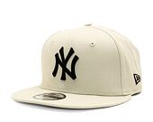 Kšiltovka New Era 9FIFTY MLB League Essential New York Yankees - Stone / Black